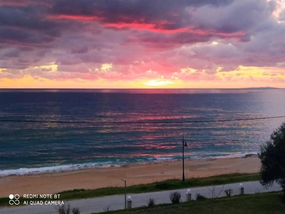 Akrothalassia Aparthotel Lygia  Bagian luar foto